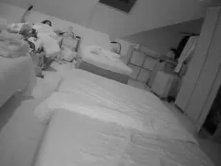 Camsoda Private Sex Chat of voyeurcam-julmodels-bed-1