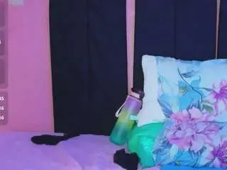 Camsoda Adult Webcam of little-aprill
