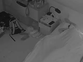 Camsoda Live Sex Cam of voyeurcam-julmodels-bed-7