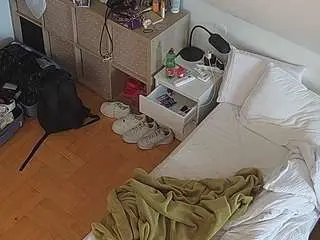 Camsoda Sex Chat of voyeurcam-julmodels-bed-7