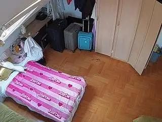 Camsoda Live Sex Cam of voyeurcam-julmodels-bed-7