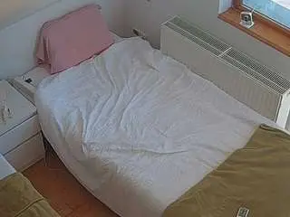 Camsoda Nude Webcam of voyeurcam-julmodels-bed-7
