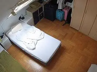 Camsoda Best Webcam of voyeurcam-julmodels-bed-7