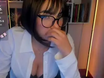 Chaturbate Adult Video Chat of issa_latin