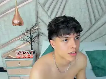 Chaturbate Sex Cam of lucasopry