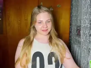 Chaturbate Live Sex Cam of emmafrizea