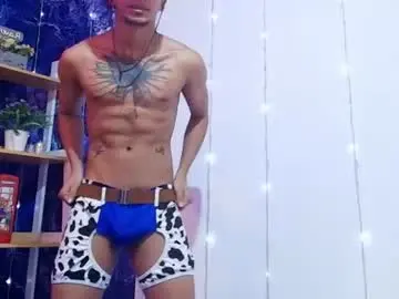 Chaturbate Nude Webcam of owen_blaze3