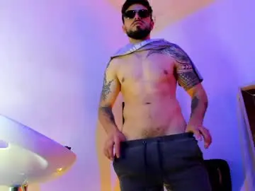 Chaturbate Free Live Porn of big_impactt