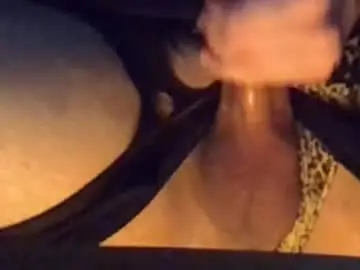 Chaturbate Nude Webcam of daddypervbuttprincess