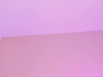 Chaturbate Live Sex Cam of miaroberttss