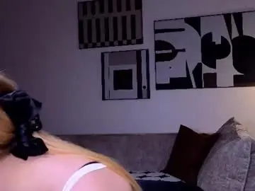 Chaturbate Live Sex Cam of mysmila