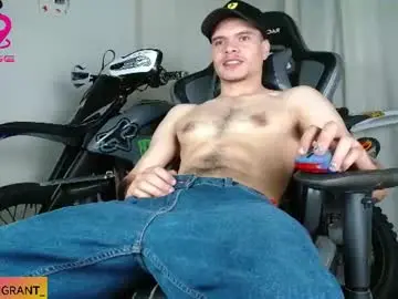 Chaturbate Live Sex Cam of ash_wingrant