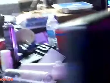 Chaturbate Live Porn of kinky_wookiee