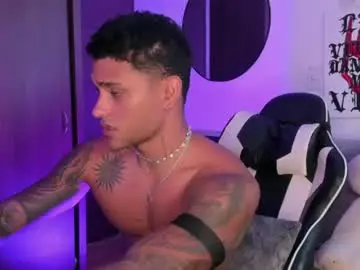 Chaturbate Nude Webcam of alessandro_vanni