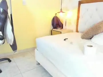 Chaturbate Live Sex Cam of joliebenson1