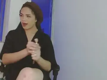 Chaturbate Live Sex Cam of candy_giuliana21