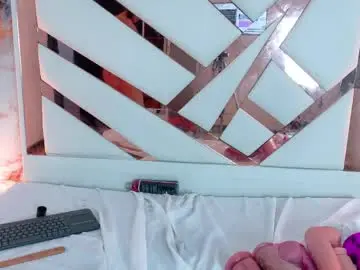 Chaturbate Live Sex Cam of karina_analdeep