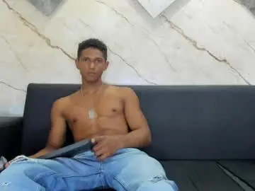 Chaturbate Live Sex Cam of yoel_blessed