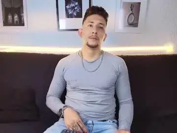 Chaturbate Live Porn of maykol_victoria