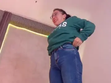 Chaturbate Sex Cam of emma_rouse69