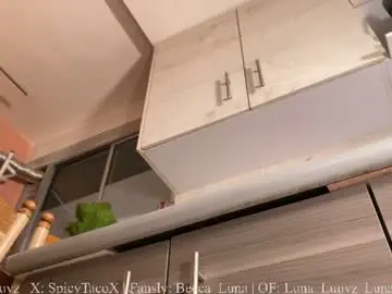 Chaturbate Live Porn of luna_luuvz