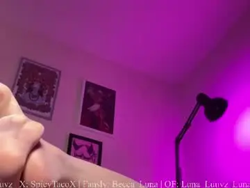 Chaturbate Nude Webcam of luna_luuvz