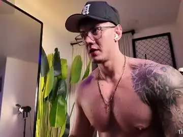 Chaturbate Live Sex of thomas_falcon1