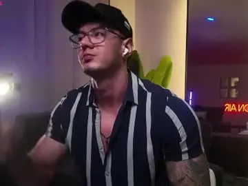 Chaturbate Best live sex cam show of thomas_falcon1