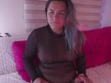 Chaturbate Live Sex Cam of briana_collin