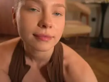 Chaturbate Free Porn Cam of snow_is_falling