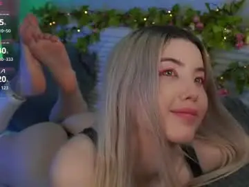 Chaturbate Watch Live Sex Cams of lindathackerr
