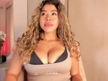Chaturbate Live Porn of melina_ferrer1