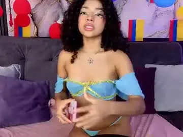 Chaturbate Adult Video Chat of lucie_petite