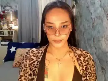 Chaturbate Live Sex Cam of sierrafina_mcbride