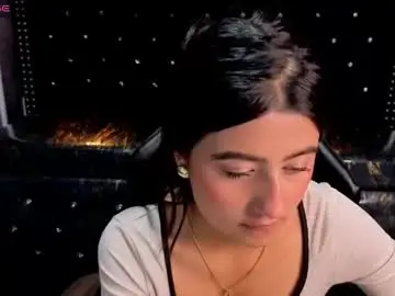 Chaturbate Live Sex of catalella_little_b