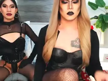 Chaturbate Live Sex Cam of xyournightmarequeenx