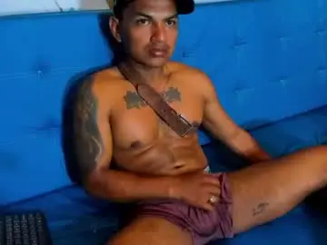 Chaturbate Live Sex Cam of steven_walkerr