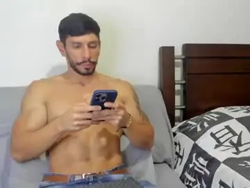 Chaturbate Live Sex Cam of kevin_malone22