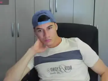 Chaturbate Best live sex cam show of dominic_radccliffe