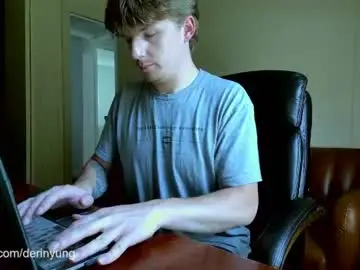 Chaturbate Sex Chat of deeyungguy