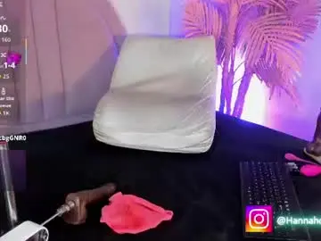 Chaturbate Live Sex Cam of hanaahquinn