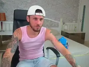 Chaturbate Free Porn Cam of jonahshaw