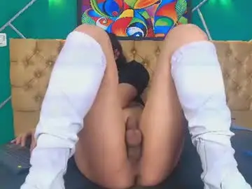 Chaturbate Free Porn Cam of liiaa_sweett_