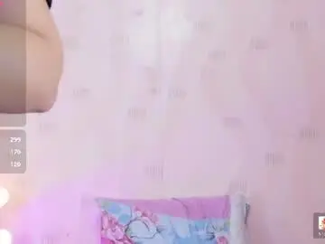 Chaturbate Live Sex Cam of innocenthazel