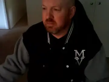 Chaturbate Live Sex Cam of kiwiben45