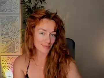Chaturbate Live Sex Cam of save_the_qween