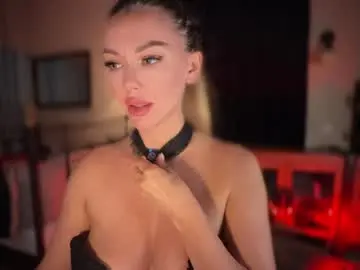 Chaturbate Live Sex Cam of untamed_reina