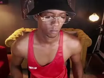 Chaturbate Live Sex Cam of athleticbig_cock