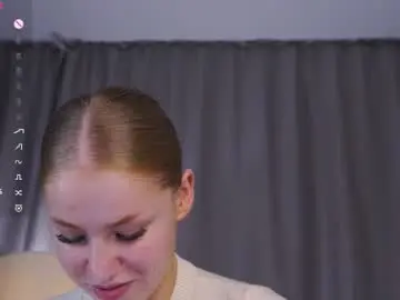 Chaturbate Live Sex Cam of cinacandy