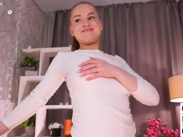 Chaturbate Free Live Porn of cinacandy